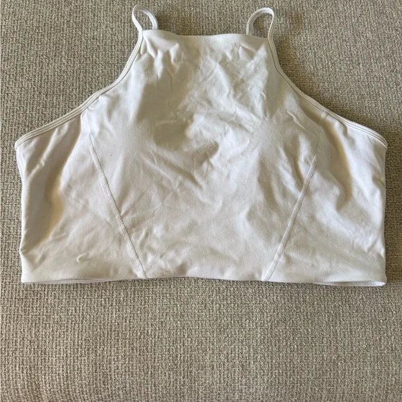 BuffBunny Ivy Crop - Picture 1 of 2